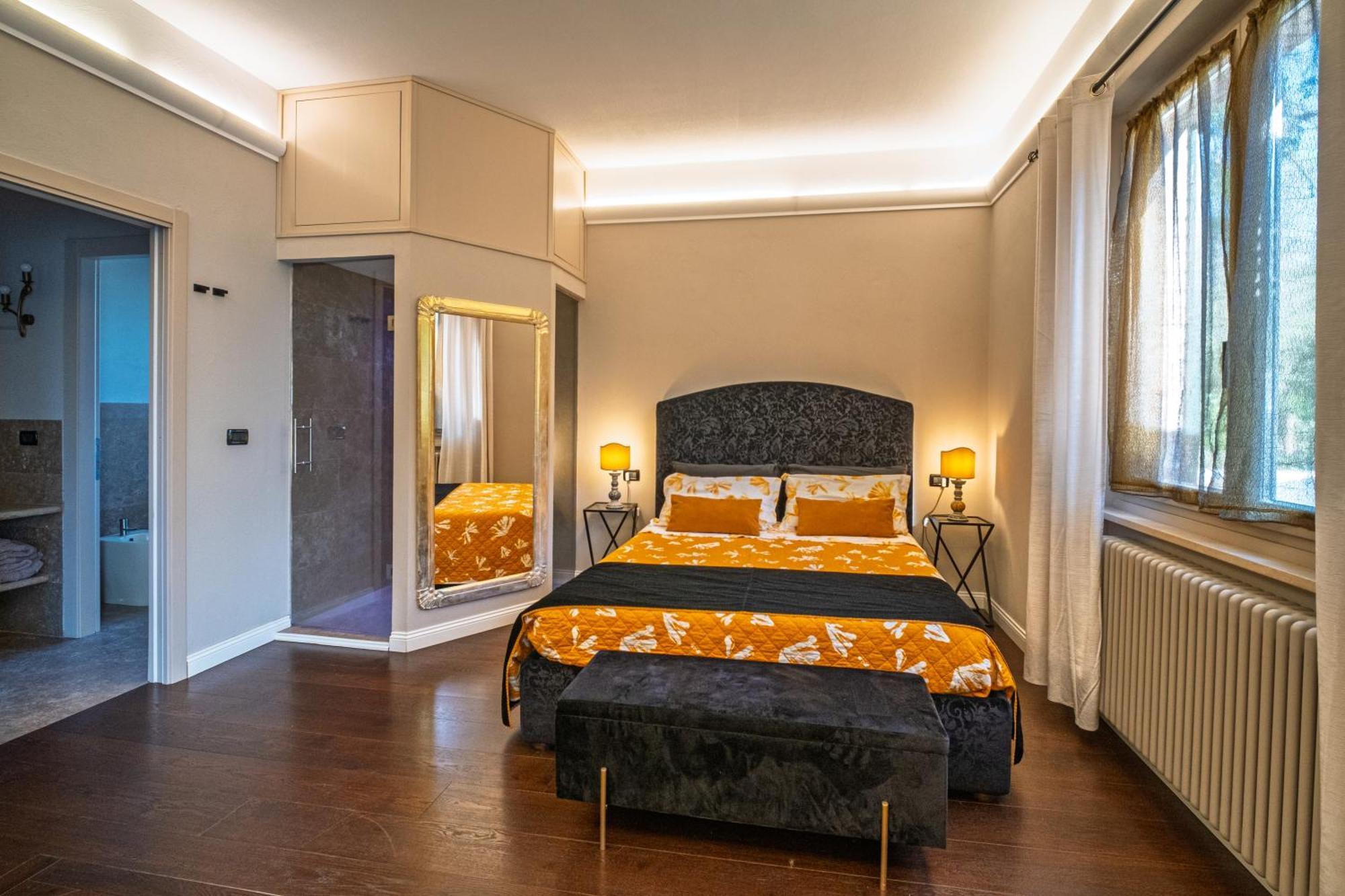 Emotions Apartment มอนตาลชิโน ภายนอก รูปภาพ